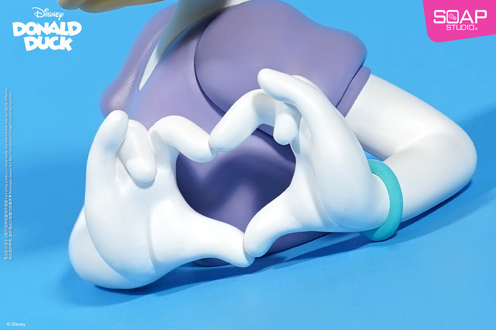 Soap Studio DY914 Disney Daisy Duck Love Hand Mini Bust