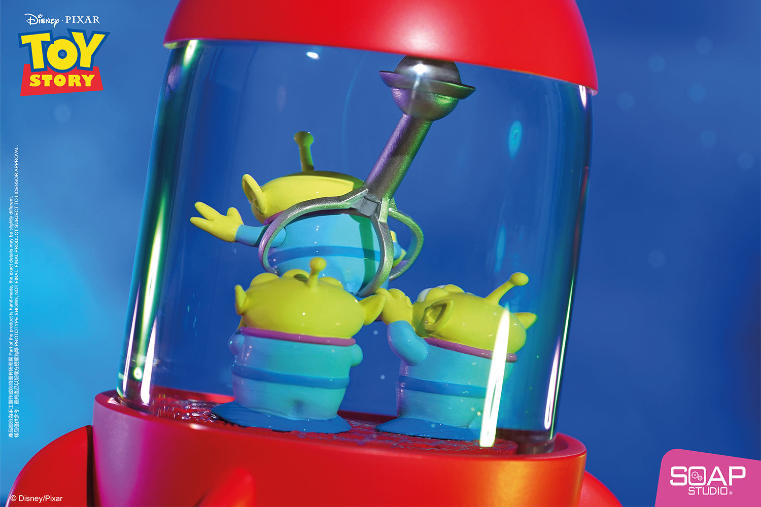 Soap Studio PX306 Aliens Claw Crane Snow Globe