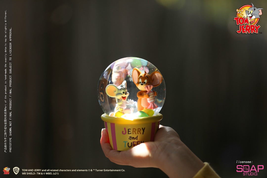 Soap Studio CA302 Tom and Jerry: Candy Snow Globe
