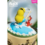 Soap Studio DY306 Alice In Wonderland Alice and Dinah Snow Globe